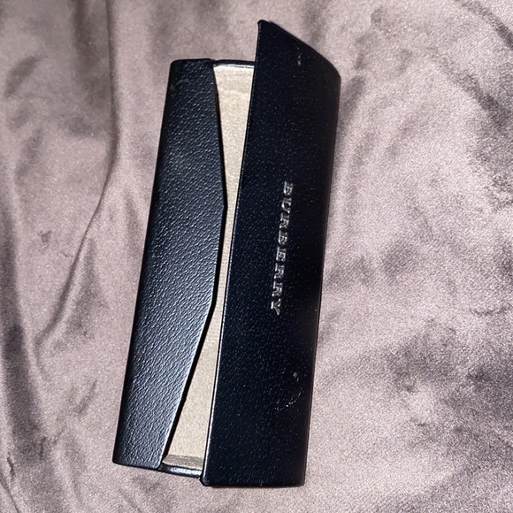 Burberry black leather  sunglasses case - Picture 9 of 11